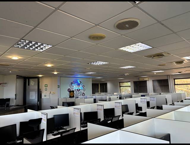 377M² OFFICE FOR SALE IN LA LUCIA